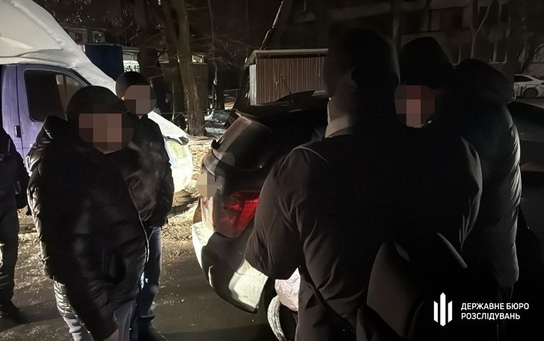 Вымогал у военнослужащего ТЦК $100 тыс.