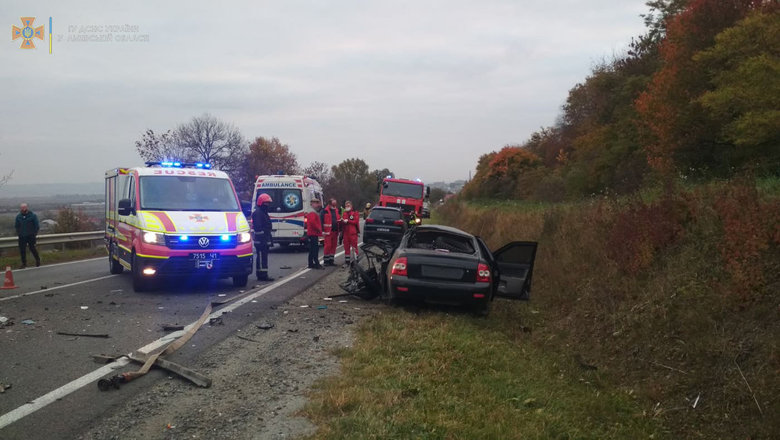 Дві людини загинули внаслідок ДТП на Львівщині, - ДСНС 04
