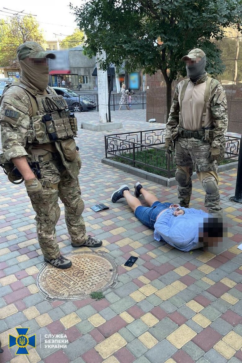 Ексдиякон УПЦ МП на Одещині за $4,5 тис. допомагав ухилянтам виїхати за кордон, - СБУ 03