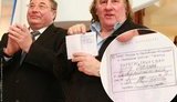 Во Франции Депардье появился на бигбордах в необычном виде. ФОТО
