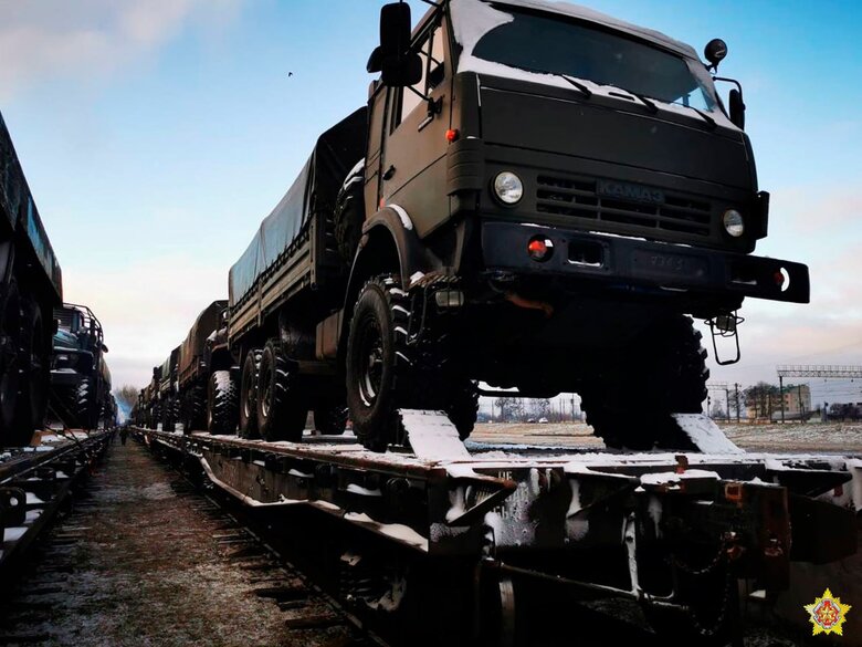 Another echelon with Russian equipment has arrived in Belarus 03