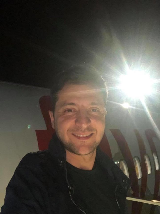 Зеленський полетів на відпочинок до Туреччини, але обіцяв повернутися через два дні 01 Зеленський полетів на відпочинок до Туреччини, але обіцяв повернутися через два дні 01