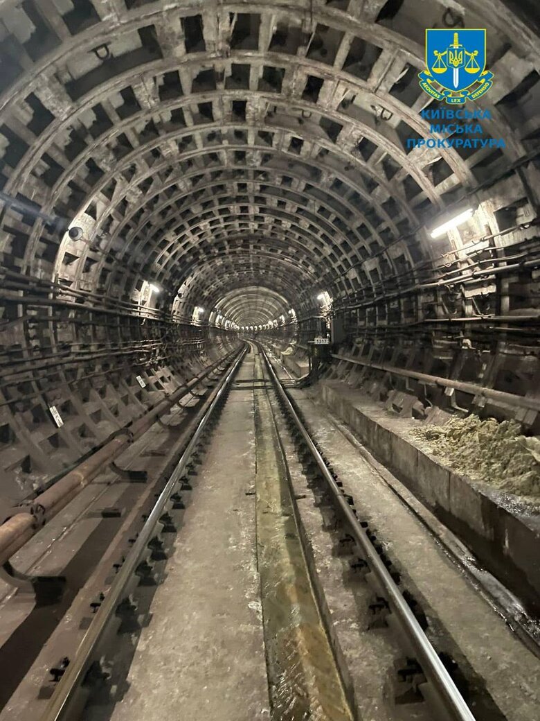 пошкодження у тунелі метро