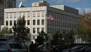 Рішення Держдепу про від'їзд членів сімей співробітників посольства США у Києві вважаємо передчасним, - речник МЗС Ніколенко