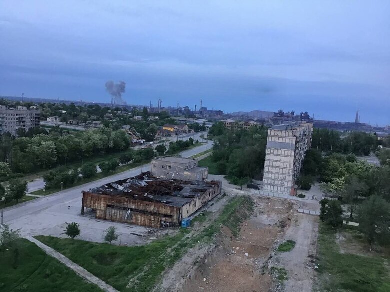 В окупованому Маріуполі на Азовсталі пролунали вибухи 01