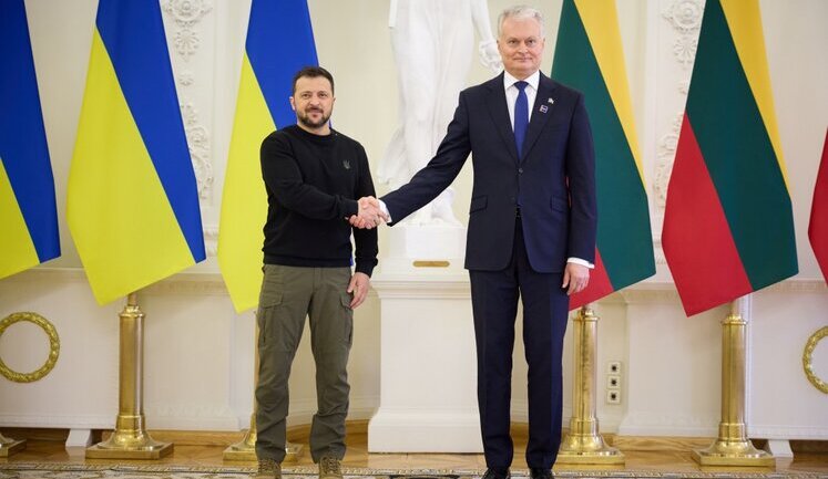 Zelenskyy discussed energy, air defense, and new ways to supply weapons to Ukraine with Nauseda