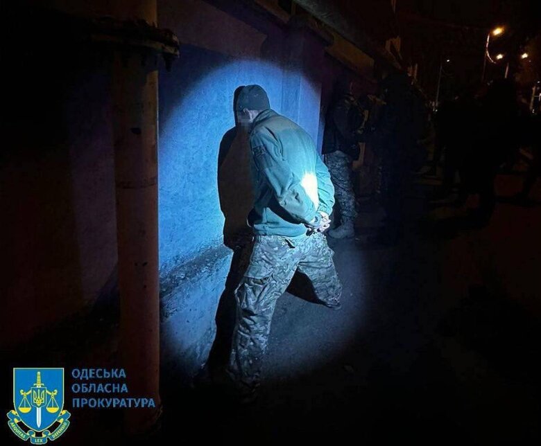 Затримано шахраїв в Одесі: видавали себе за ТЦК та правоохоронців і вимагали гроші