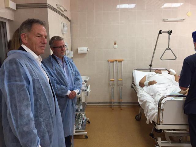 Депутати Європарламенту Розаті й Галер відвідали Дніпро та їдуть у зону АТО 09 Депутати Європарламенту Розаті й Галер відвідали Дніпро та їдуть у зону АТО 09