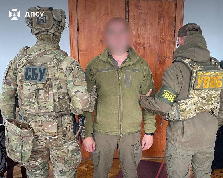 На Буковині викрили групу, яка переправляла людей до Румунії за 8 тисяч євро