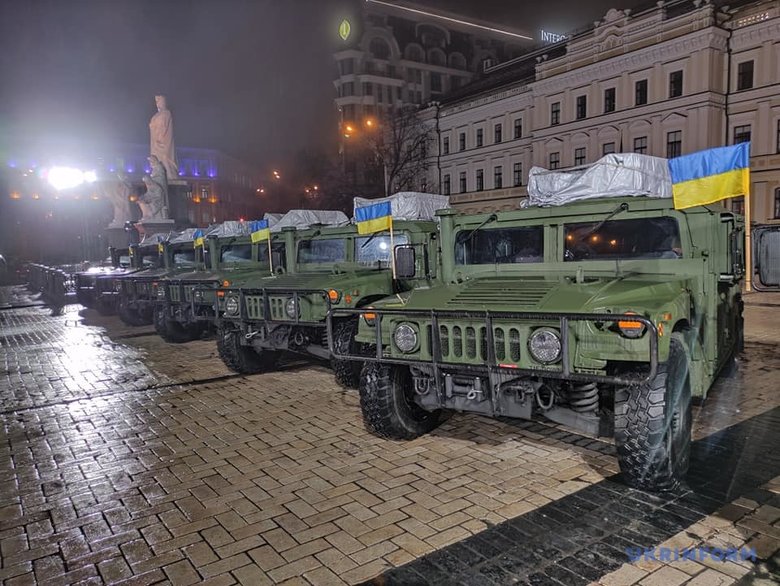 3-й отдельный полк спецназа получил 13 легких бронированных автомобилей HMMWV 02