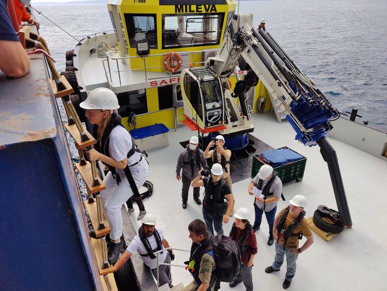 Inspection team began inspecting vessel with Ukrainian grain near Istanbul 02