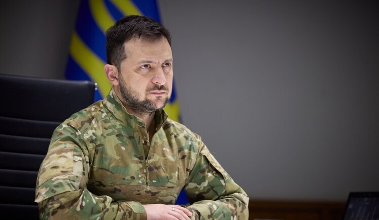 Когда защищаешь демократию, иногда нужно действовать недемократично, - Зеленский