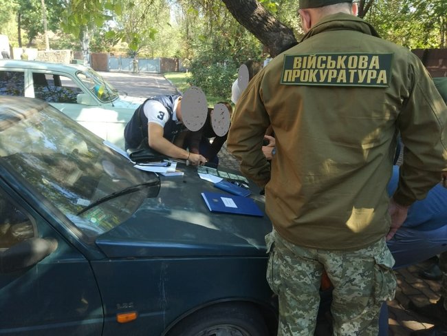 Замвоенкома задержан в Мариуполе на взятке 300 долларов, - прокуратура 01