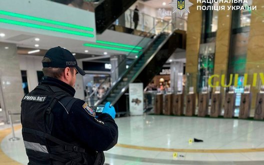 У столичному ТРЦ Gulliver чоловік загинув внаслідок падіння з п’ятого поверху, - Нацполіція