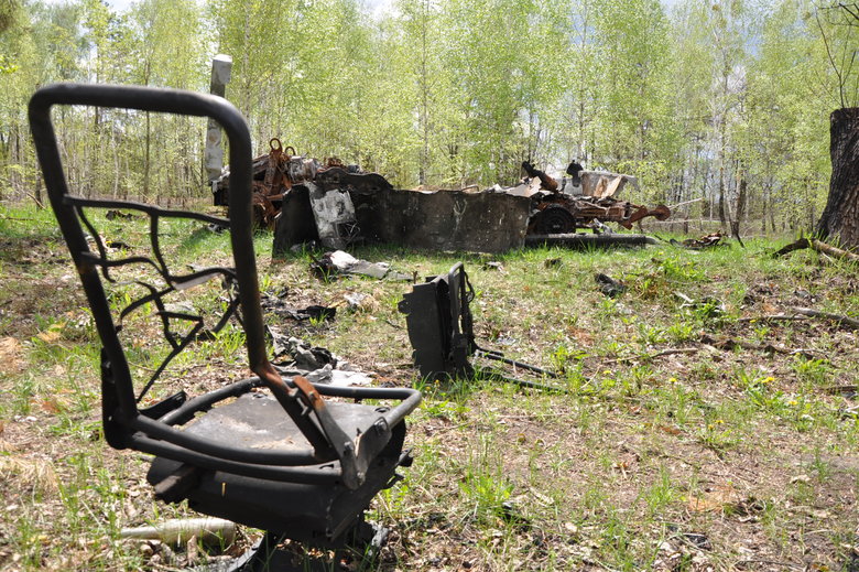 Покинутые позиции российских оккупантов в районе Гостомеля и Здвижовки под Киевом 78