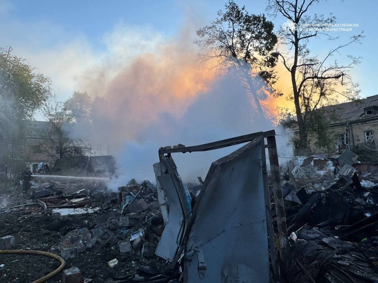 Russia attacked Dnipro: a fire broke out following the strike
