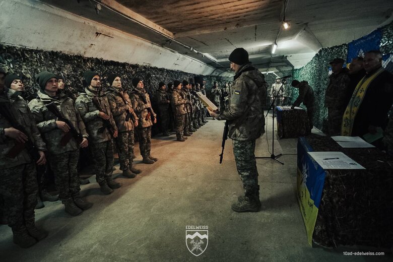 добровольцы 18-24 приняли присягу