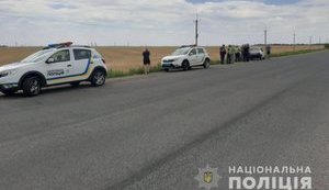 Полиция установила личности злоумышленников, обстрелявших автомобиль в Одесской области
