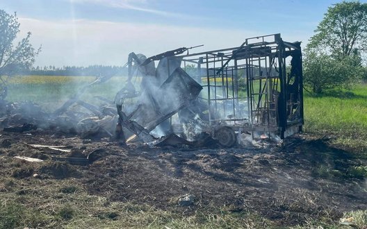 Окупанти вдарили по автівці фермерського господарства на Чернігівщині: загинув працівник, ще двох - поранено. ФОТО