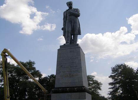 памятник шевченко