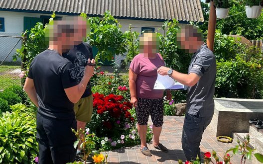 Паспорт РФ і 1,3 млн грн «бойових» виплат: викрито підполковника та його цивільну дружину, - ДБР