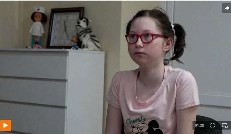 Похищенную из Константиновки 10-летнюю Софию передали дяде в России, которого она никогда не видела. ФОТО
