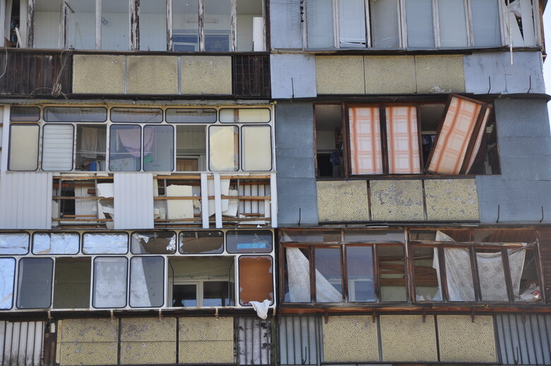 Consequences of shelling in Desnyansky district of Kyiv 45
