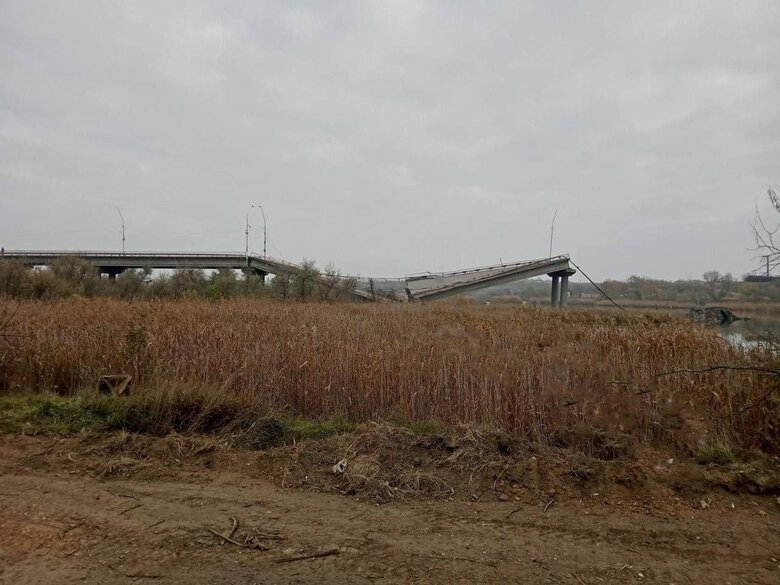 В Херсонской области подорвали два моста, - СМИ 01