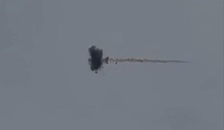 Український дрон-перехоплювач наздоганяє ворожий БПЛА "Ланцет". ВIДЕО