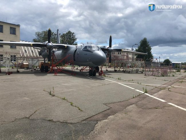 Авіаремонтний завод за тиждень відновив пошкоджений Ан-26 для ЗСУ 01