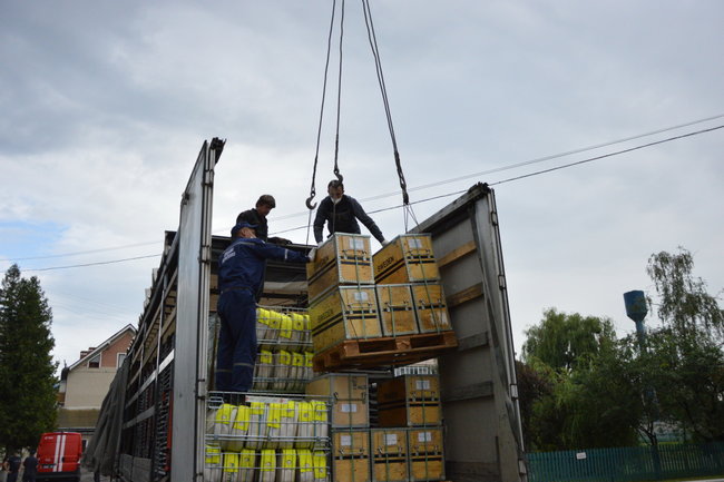 Flood-hit Ivano-Frankivsk region receives humanitarian aid from Sweden 02