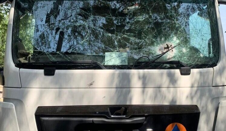 Enemy strikes rescue workers’ vehicle in Kherson: two wounded. PHOTO