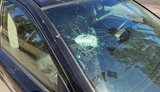 Обстрелянный автомобиль в Херсоне