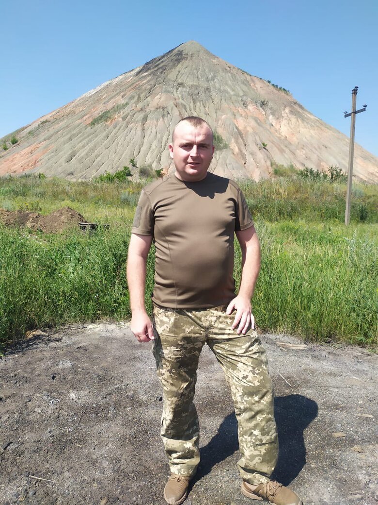 Герой України танкіст Олег Грудзевич: За ті 10 днів, які ми пішки виходили з окупованого Маріуполя, нас встигли тричі поховати 03