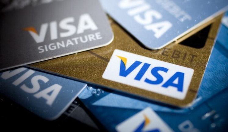 Visa та Mastercard призупиняють усі операції в Росії (оновлено)