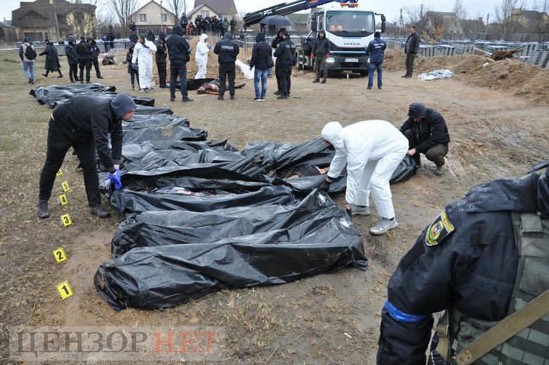 Exhumation of Ukrainians killed by occupiers began in Bucha 16