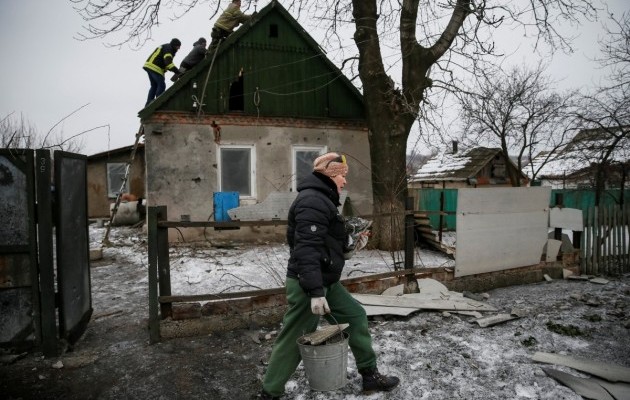 Avdiivka recovers from shelling aftermath: mine clearance, repair underway 05