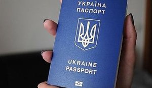 Рада приравняла электронные паспорта к обычным
