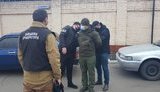 На Херсонщине командир роты Нацгвардии требовал от подчиненного 5 тыс. грн взятки за предоставление выходных, - военная прокуратура. ФОТО
