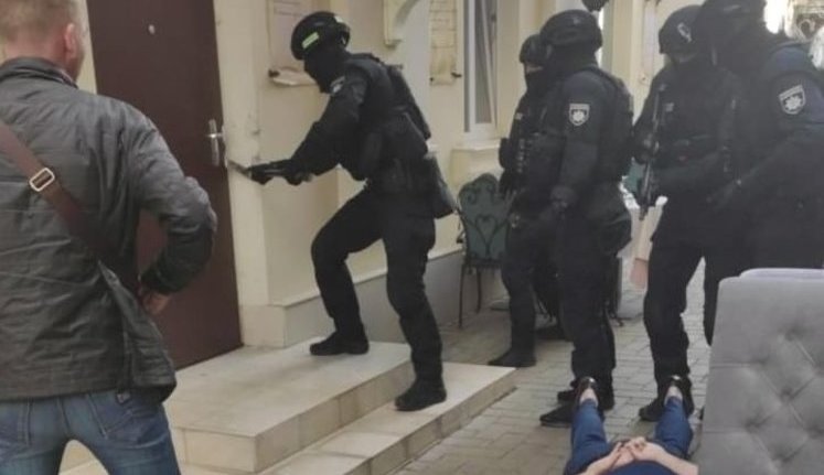 У Харкові за погрози і вимагання грошей було затримано кримінального авторитета Бороду, - Фільчаков. ФОТОрепортаж