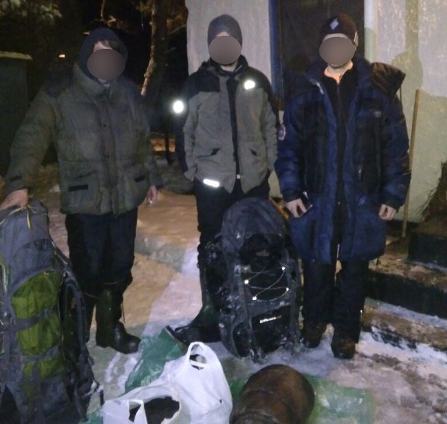 За вихідні у Зоні відчуження затримали чотирьох сталкерів, - Нацполіція 01
