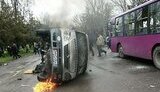 Киргизская оппозиция взяла контроль над Бишкеком. Число погибших достигло 74 человека. ФОТОрепортаж.