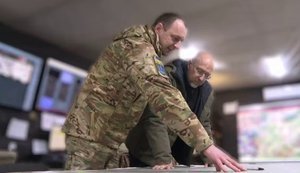 Шмигаль зустрівся з оборонцями Вовчанська на Харківщині: Обговорили тактичну обстановку та концентрацію сил противника. ВIДЕО