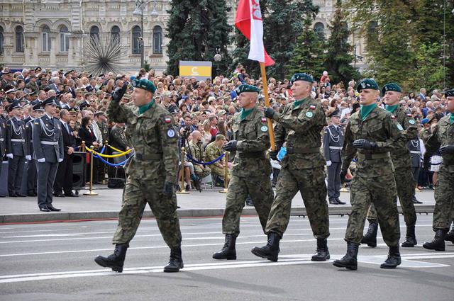 Святкування Дня Незалежності України на головній вулиці столиці 11