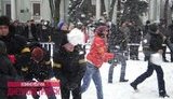 В центре Днепропетровска состоялось массовое побоище: милиция наблюдала в стороне. ФОТОрепортаж