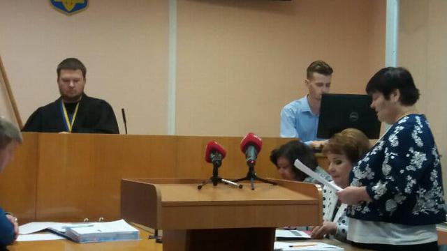 Суд арестовал на 60 дней экс-судью Овчаренко, предлагавшую $300 тыс. Холодницкому, с альтернативой залога в 5 млн грн 01 Суд арестовал на 60 дней экс-судью Овчаренко, предлагавшую $300 тыс. Холодницкому, с альтернативой залога в 5 млн грн 01