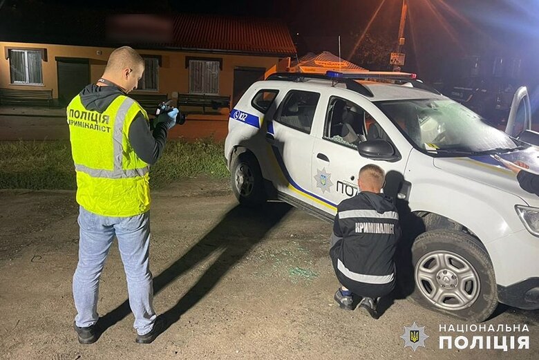П'яний водій стріляв по поліцейських