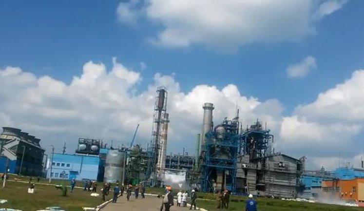 Обнародованы кадры взрыва в Горловке: предприятие за считанные минуты окутало смертельное облако аммиака. ВИДЕО