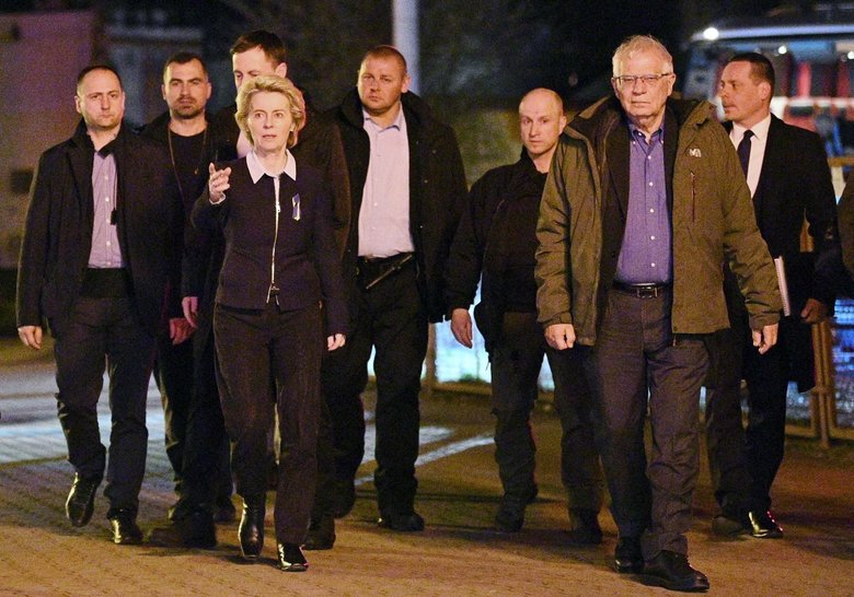 European Commission President von der Leyen left for Kyiv by train 02