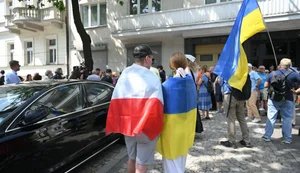 67% поляків підтримують депортацію безробітних українців призовного віку